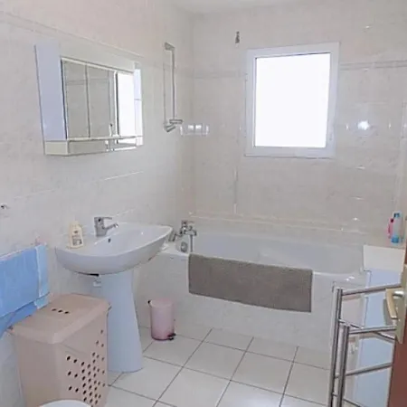 Maison Saint-palais-sur-mer, 3 Pieces, 5 Personnes - Fr-1-305-1340 Hébergement de vacances
