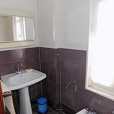 Hébergement de vacances Maison Saint-palais-sur-mer, 3 Pieces, 5 Personnes - Fr-1-305-1340 *